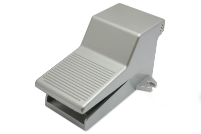 Pédale pour presse pneumatique